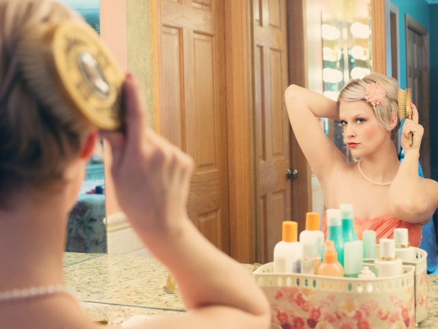 Do you consider yourself to be beautiful when you look in the mirror?