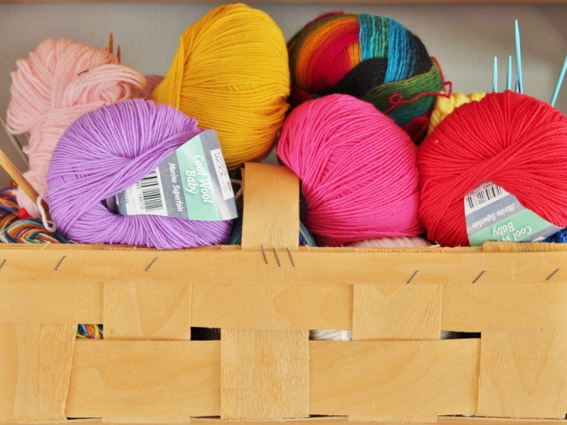 Can you knit or crochet?
