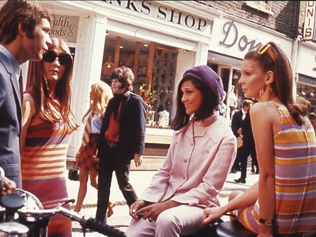Choose a 1969 fashion accessory: