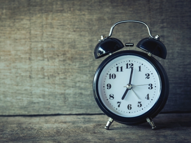 What time do you wake up on a weekday?