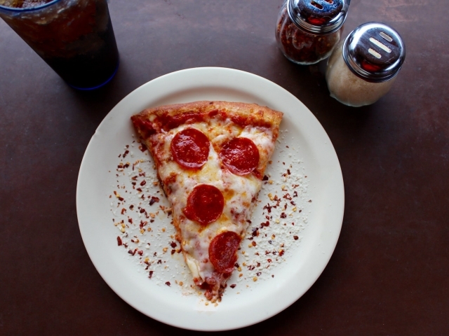 Rate the pizza topping: Pepperoni.